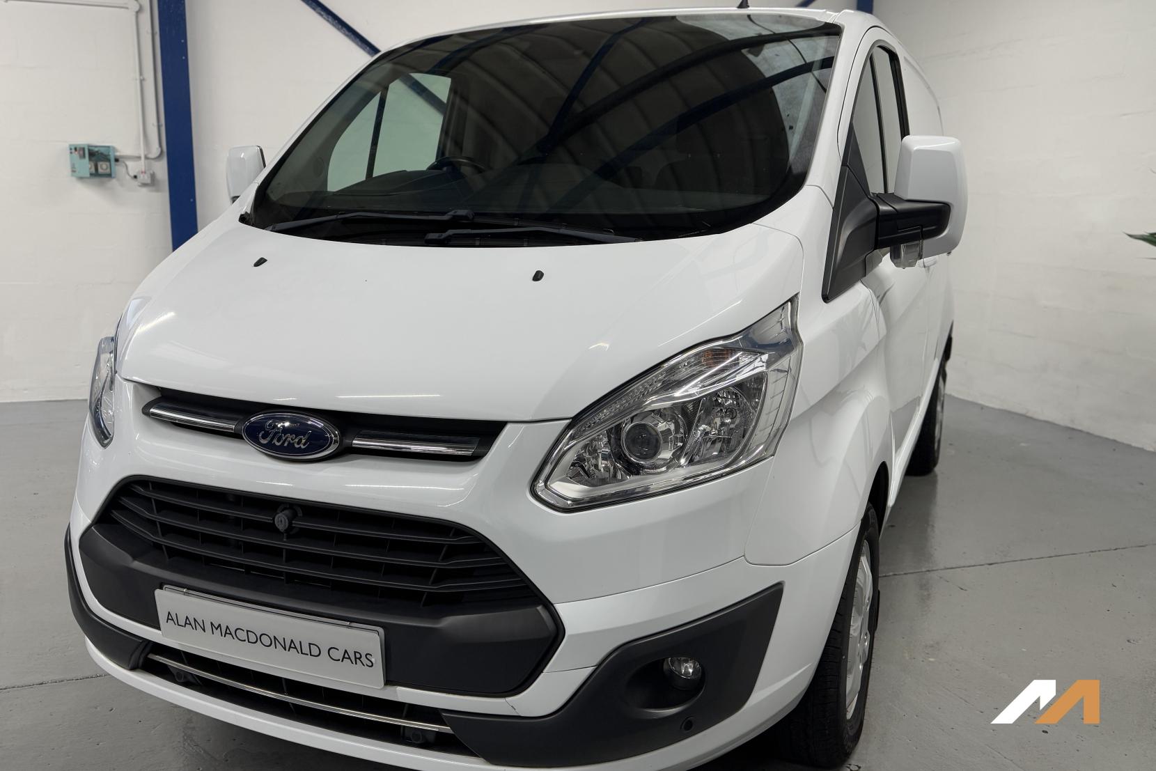 Ford Transit Custom 2.0 TDCi 270 Limited Panel Van 5dr Diesel Manual L1 H1 (157 g/km, 128 bhp)