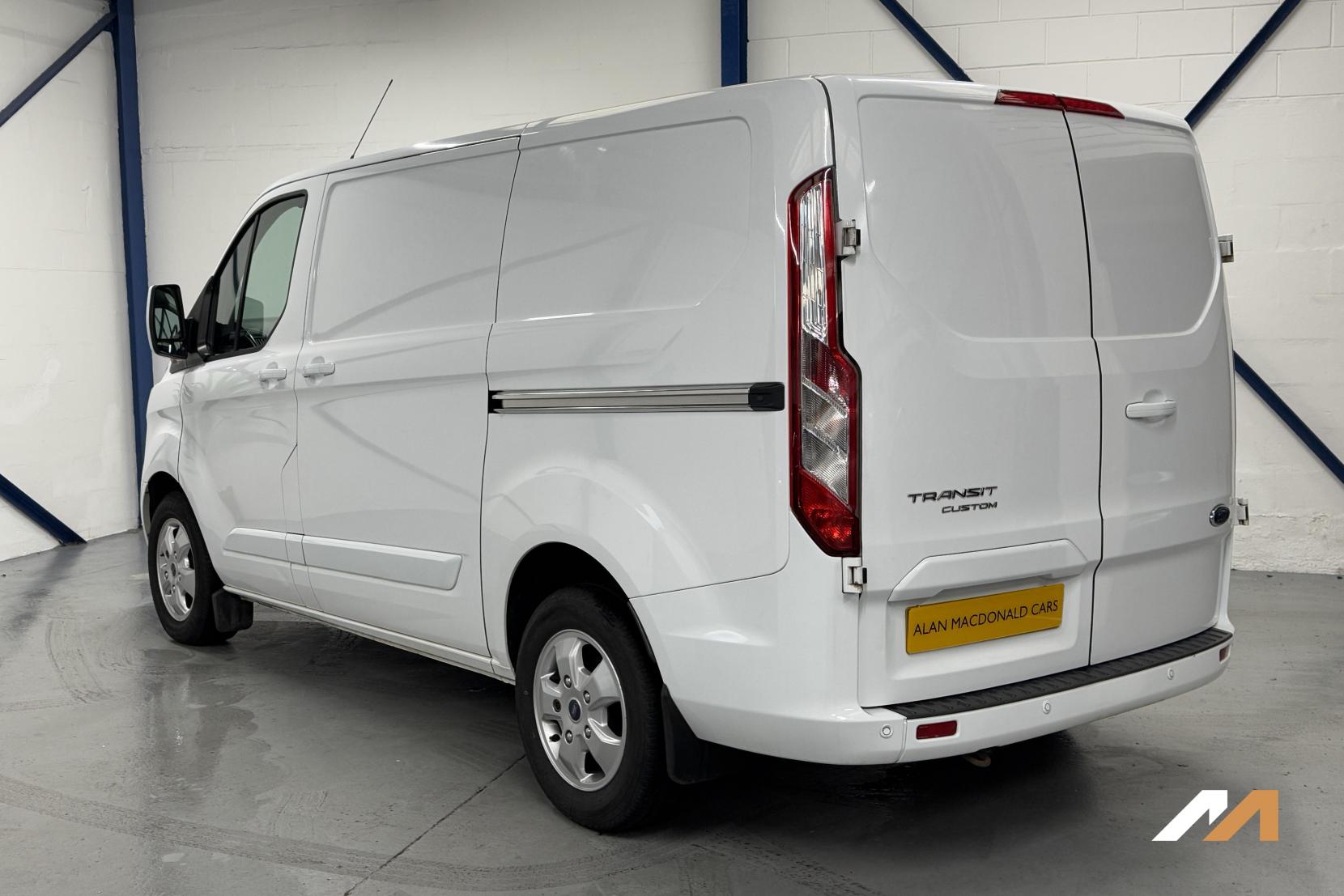 Ford Transit Custom 2.0 TDCi 270 Limited Panel Van 5dr Diesel Manual L1 H1 (157 g/km, 128 bhp)