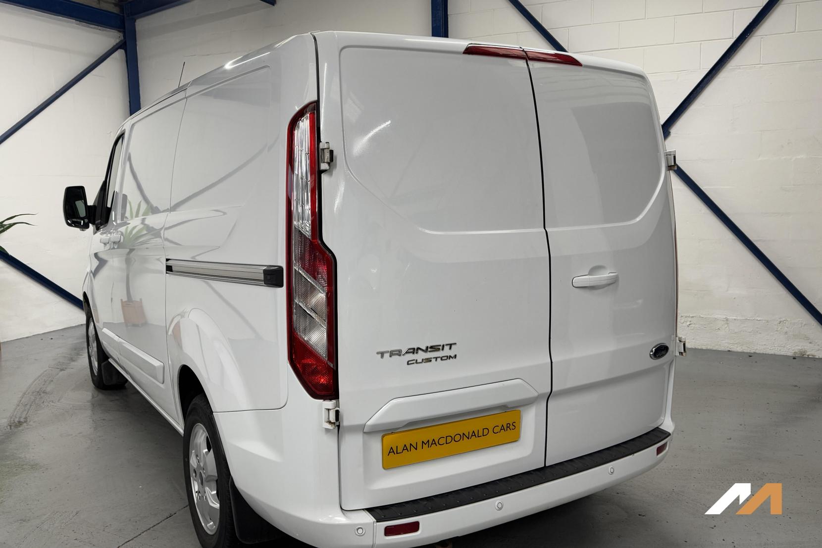 Ford Transit Custom 2.0 TDCi 270 Limited Panel Van 5dr Diesel Manual L1 H1 (157 g/km, 128 bhp)