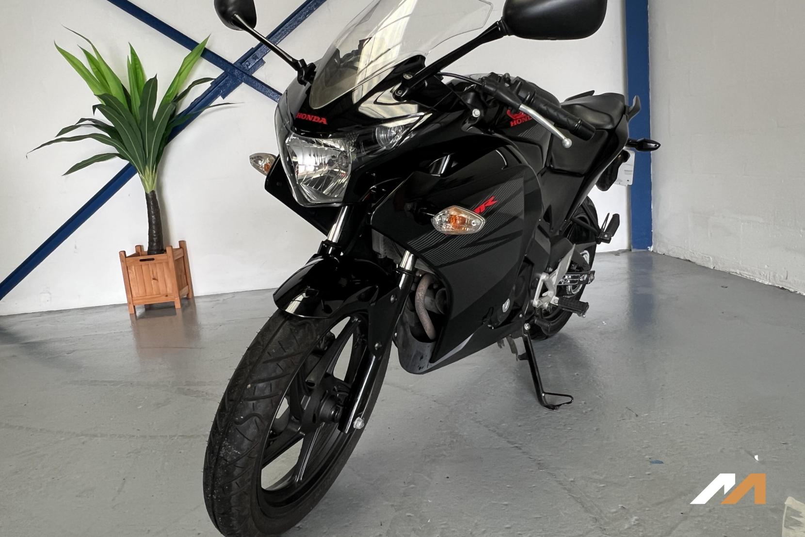 Honda CBR125R 125