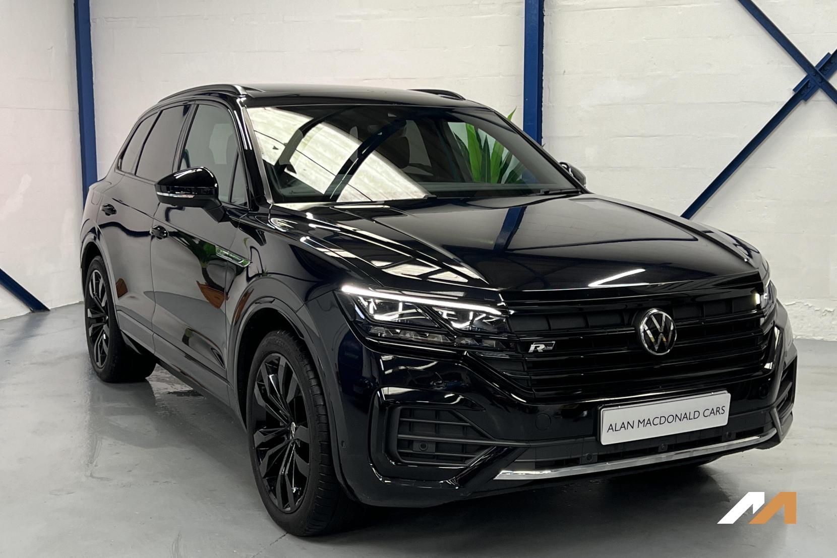 Volkswagen Touareg 3.0 TSI V6 Black Edition SUV 5dr Petrol Tiptronic 4Motion Euro 6 (s/s) (340 ps)