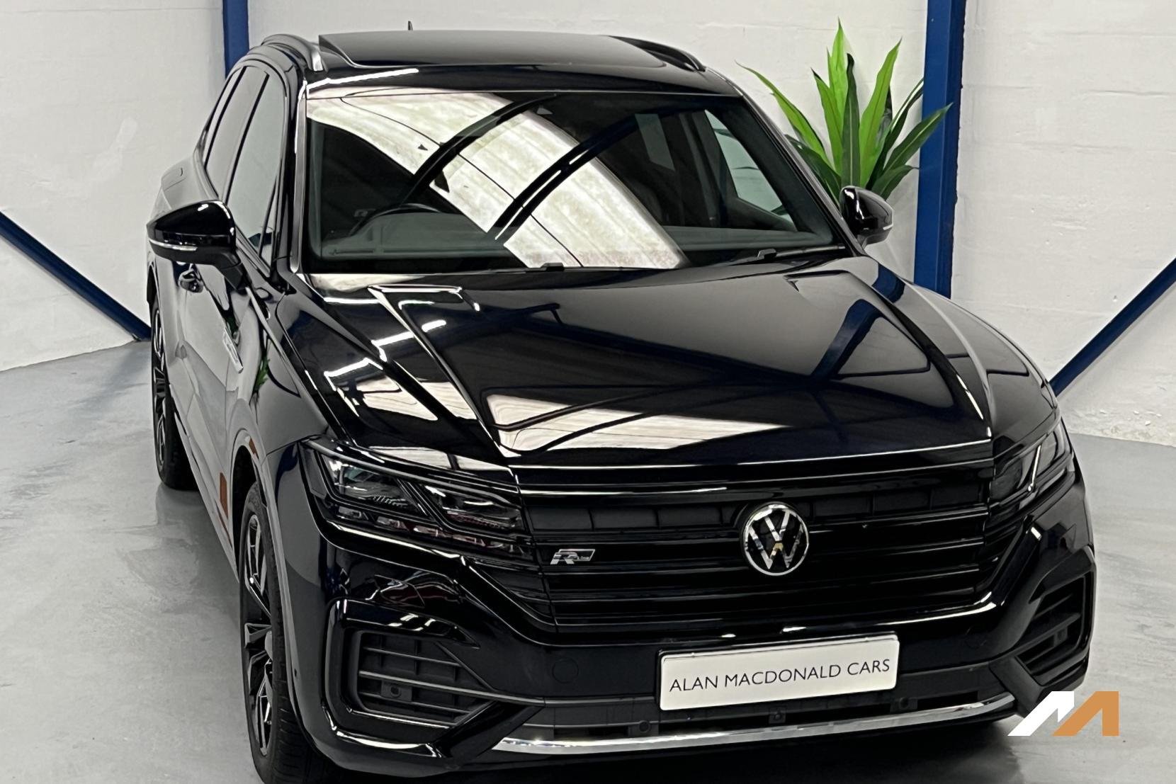 Volkswagen Touareg 3.0 TSI V6 Black Edition SUV 5dr Petrol Tiptronic 4Motion Euro 6 (s/s) (340 ps)