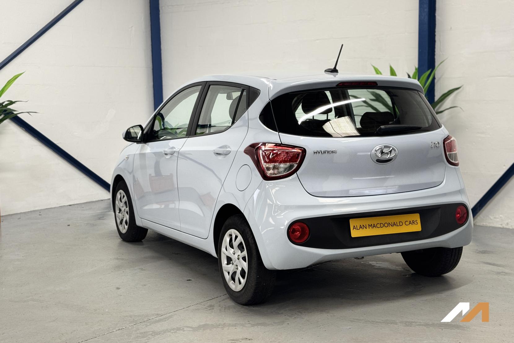 Hyundai i10 1.0 SE Hatchback 5dr Petrol Manual Euro 6 (67 ps)