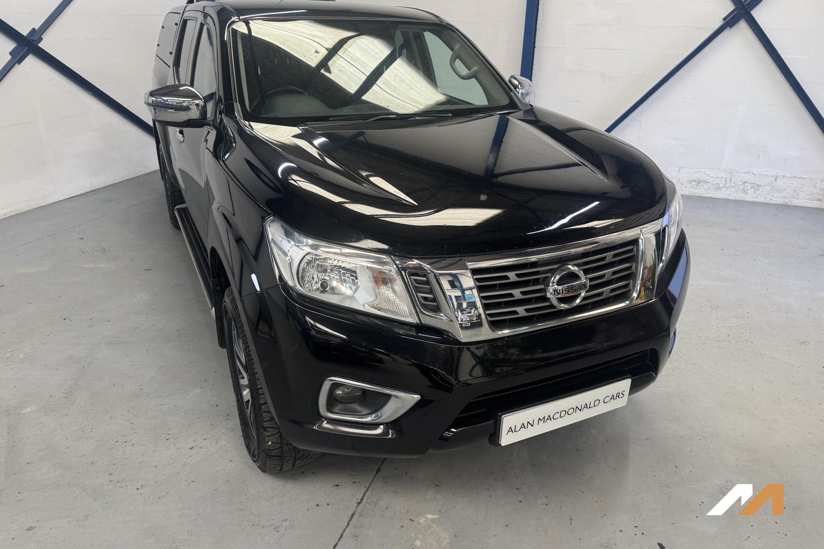 Nissan Navara 2.3 dCi N-Connecta Pickup Double Cab 4dr Diesel Manual 4WD Euro 6 (s/s) (190 ps)