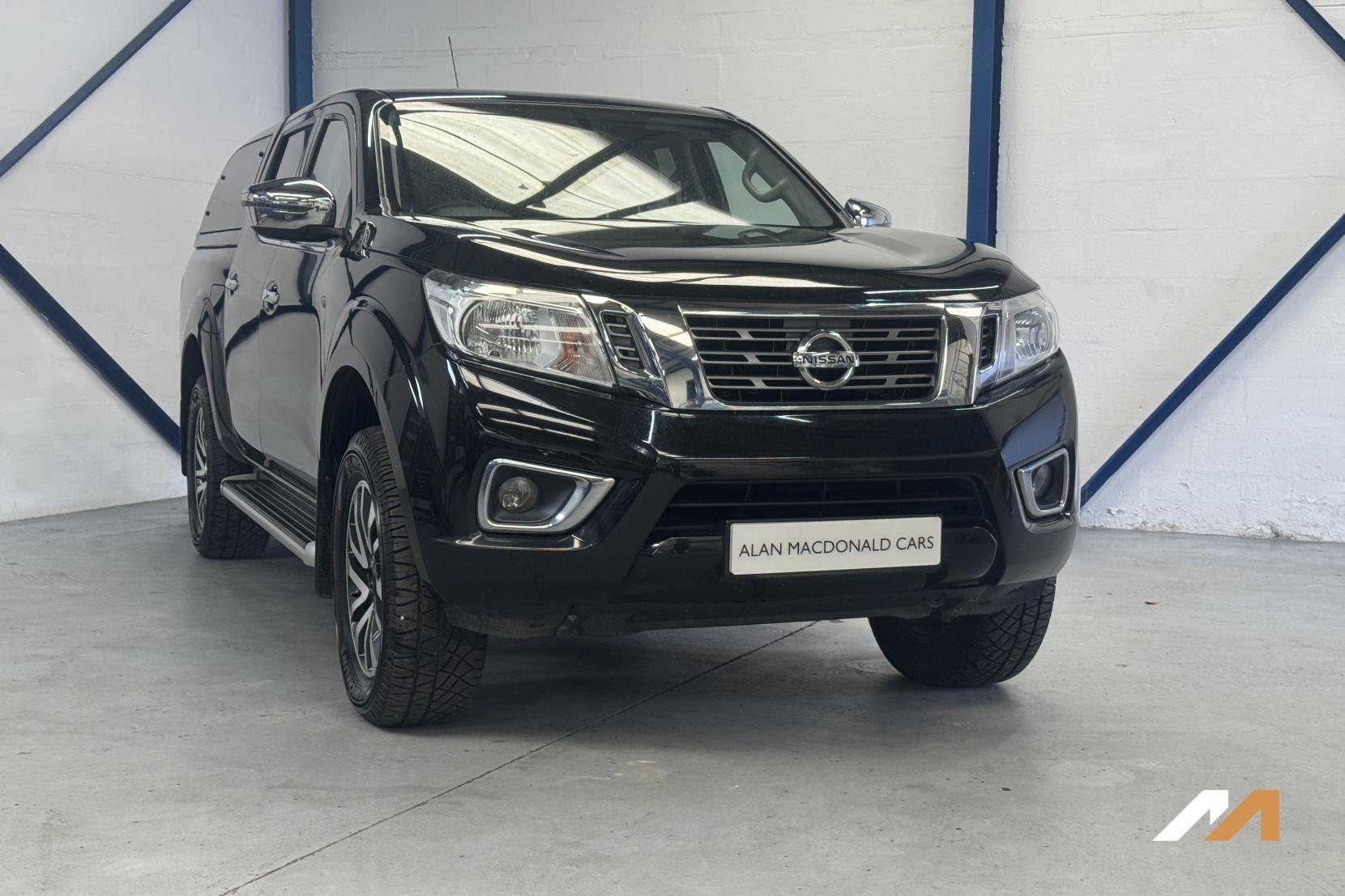 Nissan Navara 2.3 dCi N-Connecta Pickup Double Cab 4dr Diesel Manual 4WD Euro 6 (s/s) (190 ps)