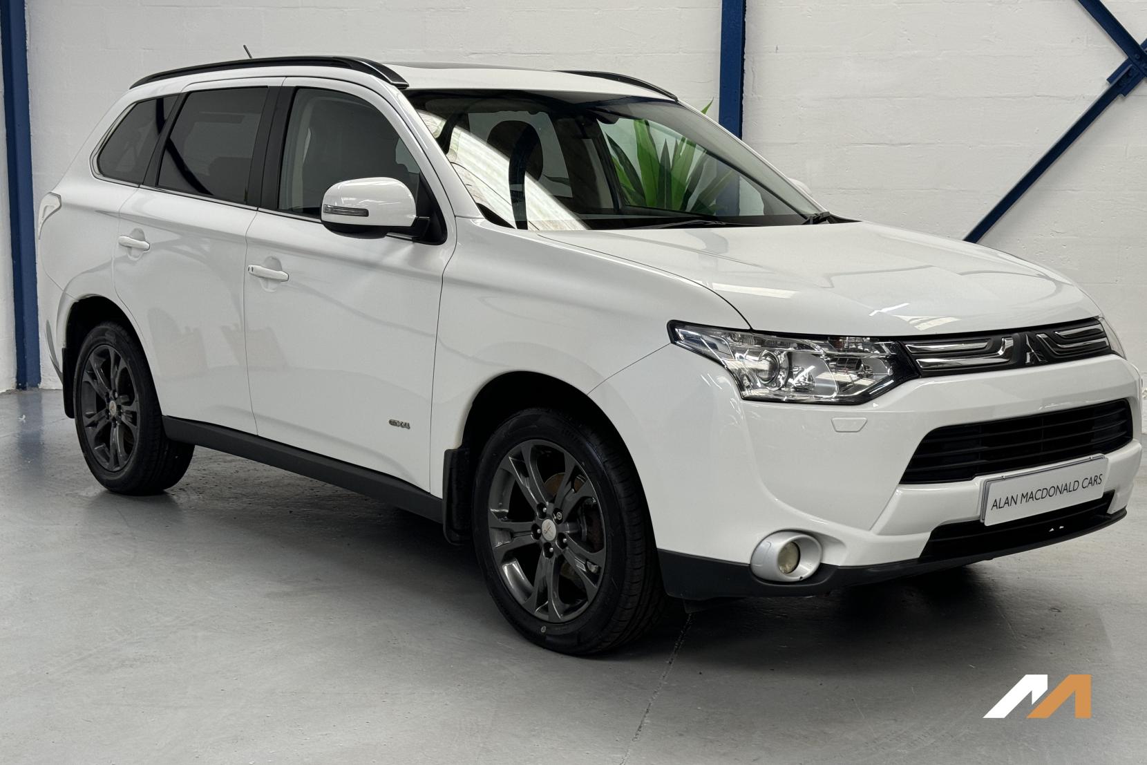 Mitsubishi Outlander 2.2 DI-D GX4 SUV 5dr Diesel Manual 4WD Euro 5 (s/s) (150 ps)