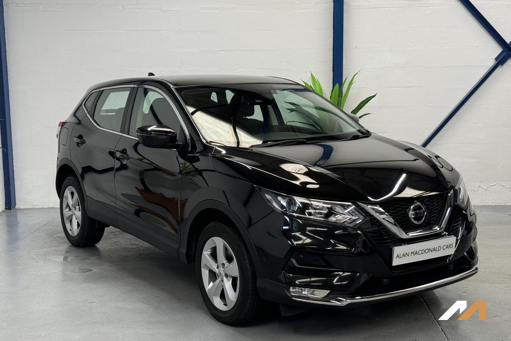 Nissan Qashqai 1.3 DIG-T Acenta Premium SUV 5dr Petrol Manual Euro 6 (s/s) (160 ps)