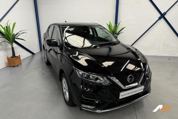 Nissan Qashqai 1.3 DIG-T Acenta Premium SUV 5dr Petrol Manual Euro 6 (s/s) (160 ps)