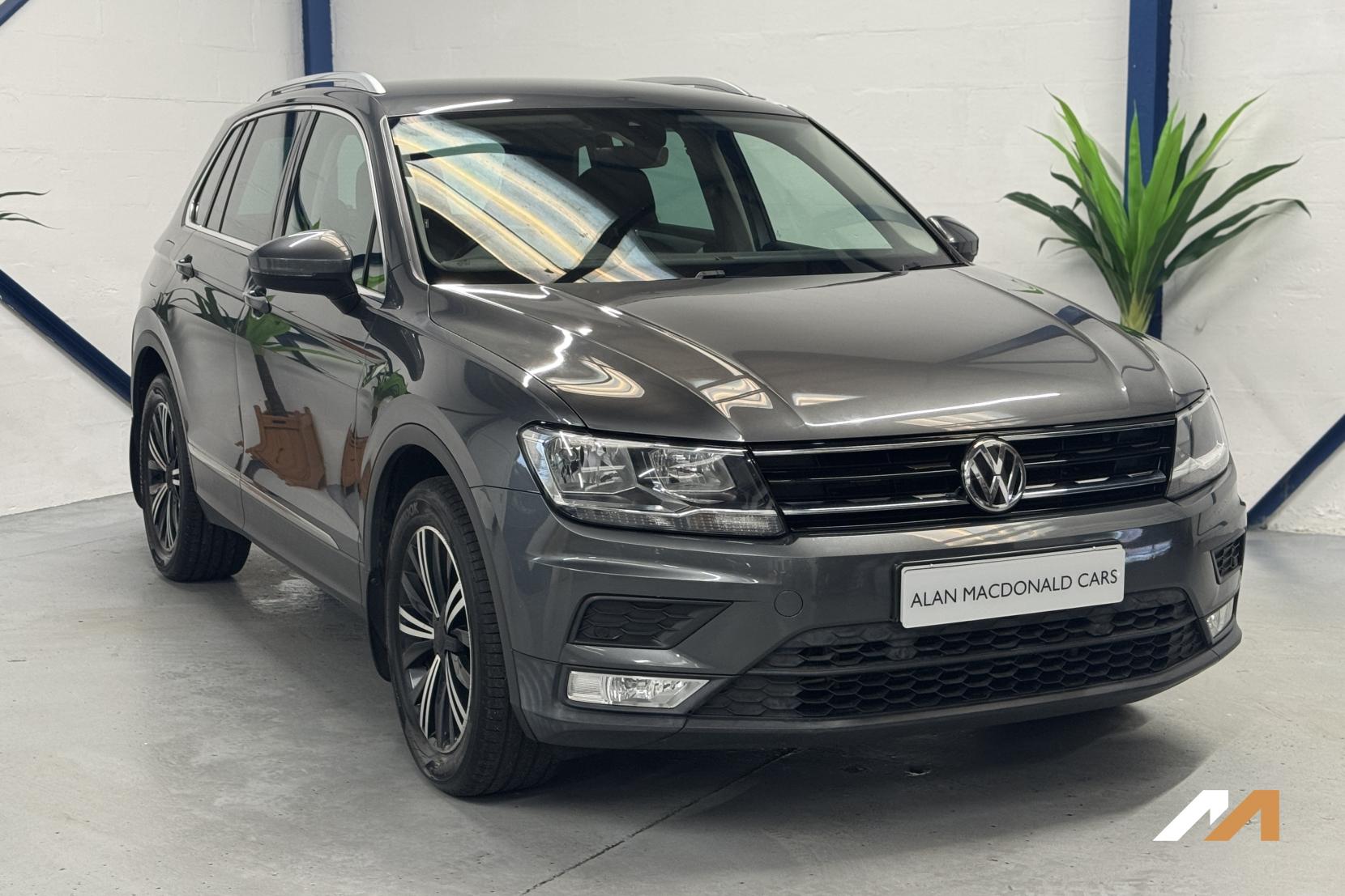 Volkswagen Tiguan 2.0 TDI BlueMotion Tech SE Navigation SUV 5dr Diesel DSG Euro 6 (s/s) (150 ps)