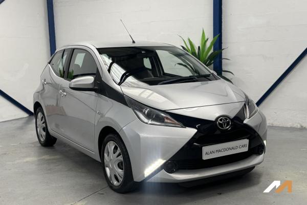 Toyota AYGO 1.0 VVT-i x-play Hatchback 5dr Petrol Manual Euro 6 (68 ps)