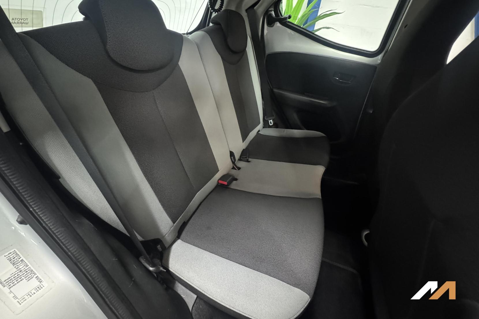 Toyota AYGO 1.0 VVT-i x-play Hatchback 5dr Petrol Manual Euro 6 (68 ps)