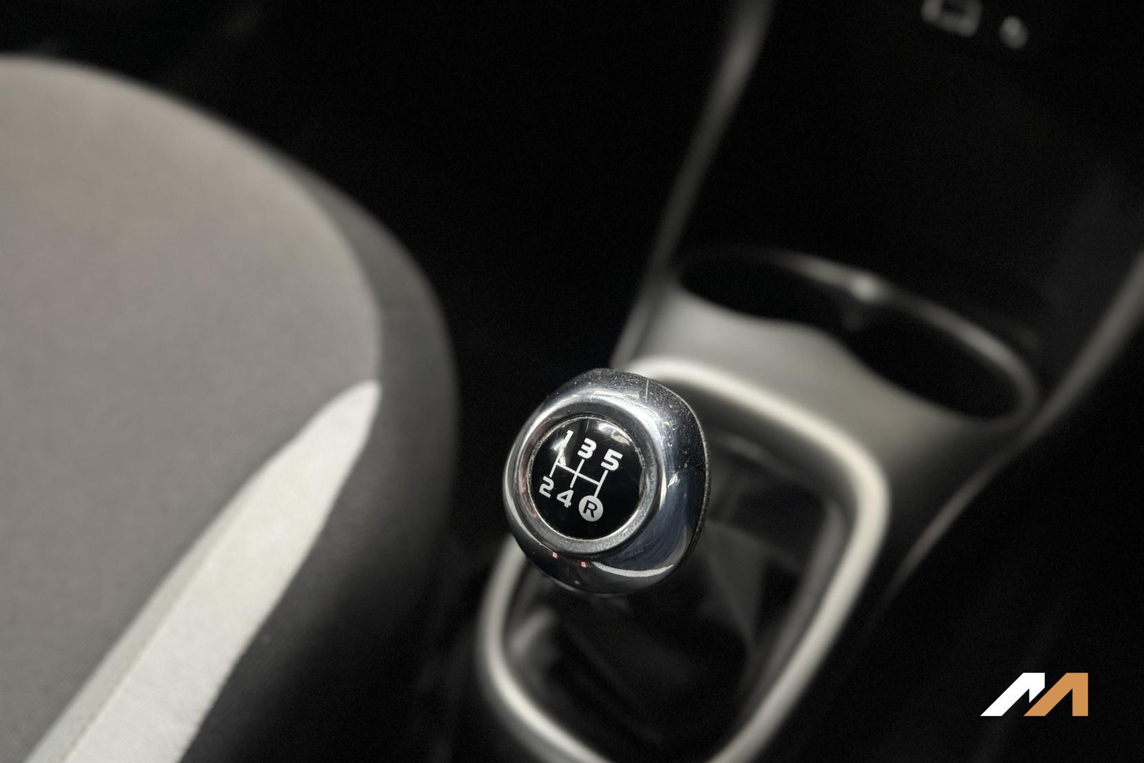 Toyota AYGO 1.0 VVT-i x-play Hatchback 5dr Petrol Manual Euro 6 (68 ps)