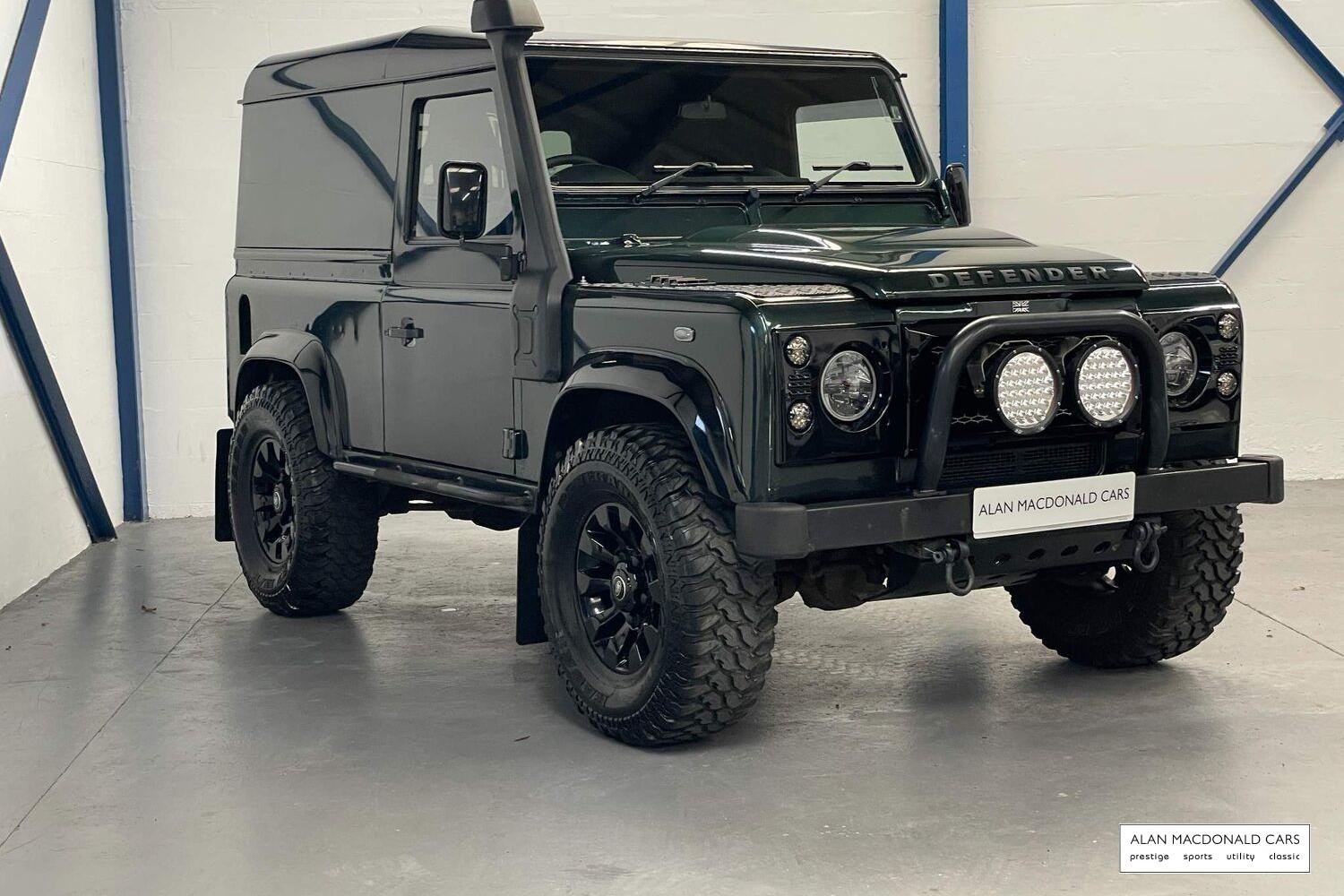 Land Rover Defender 90 2.4 TDCi Hard Top 3dr Diesel Manual 4WD Euro 4 (122 bhp)