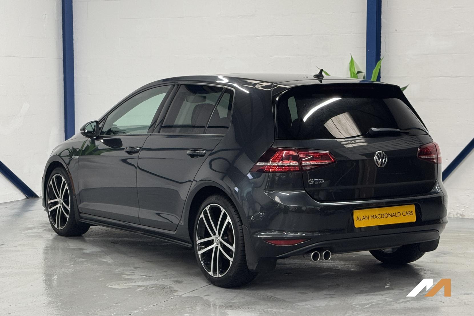 Volkswagen Golf 2.0 TDI BlueMotion Tech GTD Hatchback 5dr Diesel Manual Euro 6 (s/s) (184 ps)