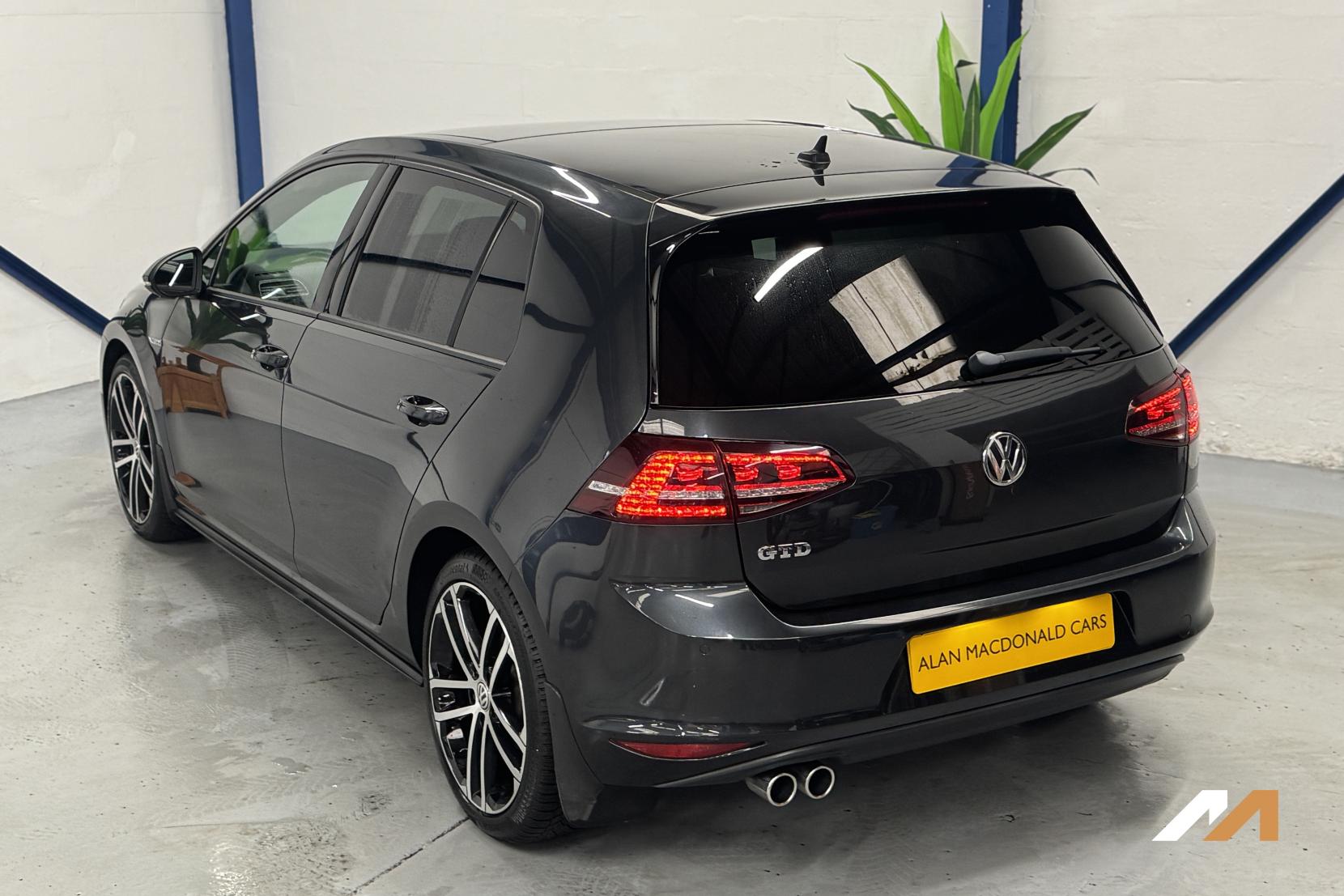 Volkswagen Golf 2.0 TDI BlueMotion Tech GTD Hatchback 5dr Diesel Manual Euro 6 (s/s) (184 ps)