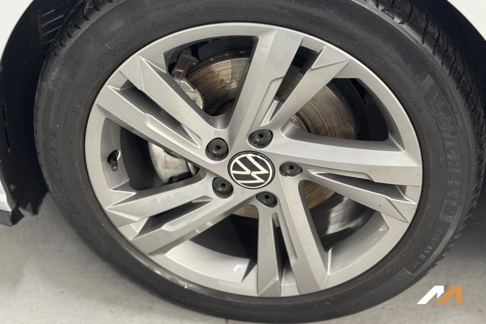 Volkswagen Golf 1.5 TSI R-Line Hatchback 5dr Petrol Manual Euro 6 (s/s) (130 ps)