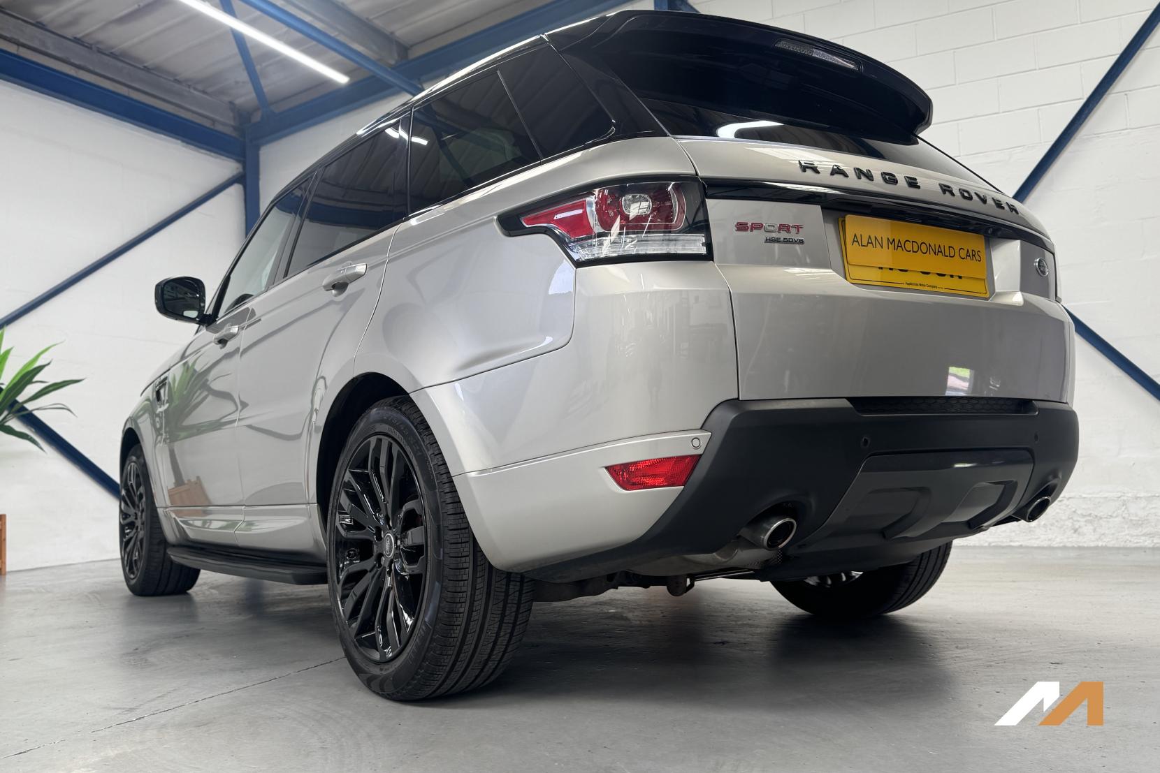 Land Rover Range Rover Sport 3.0 SD V6 HSE Dynamic SUV 5dr Diesel Auto 4WD Euro 6 (s/s) (306 ps)