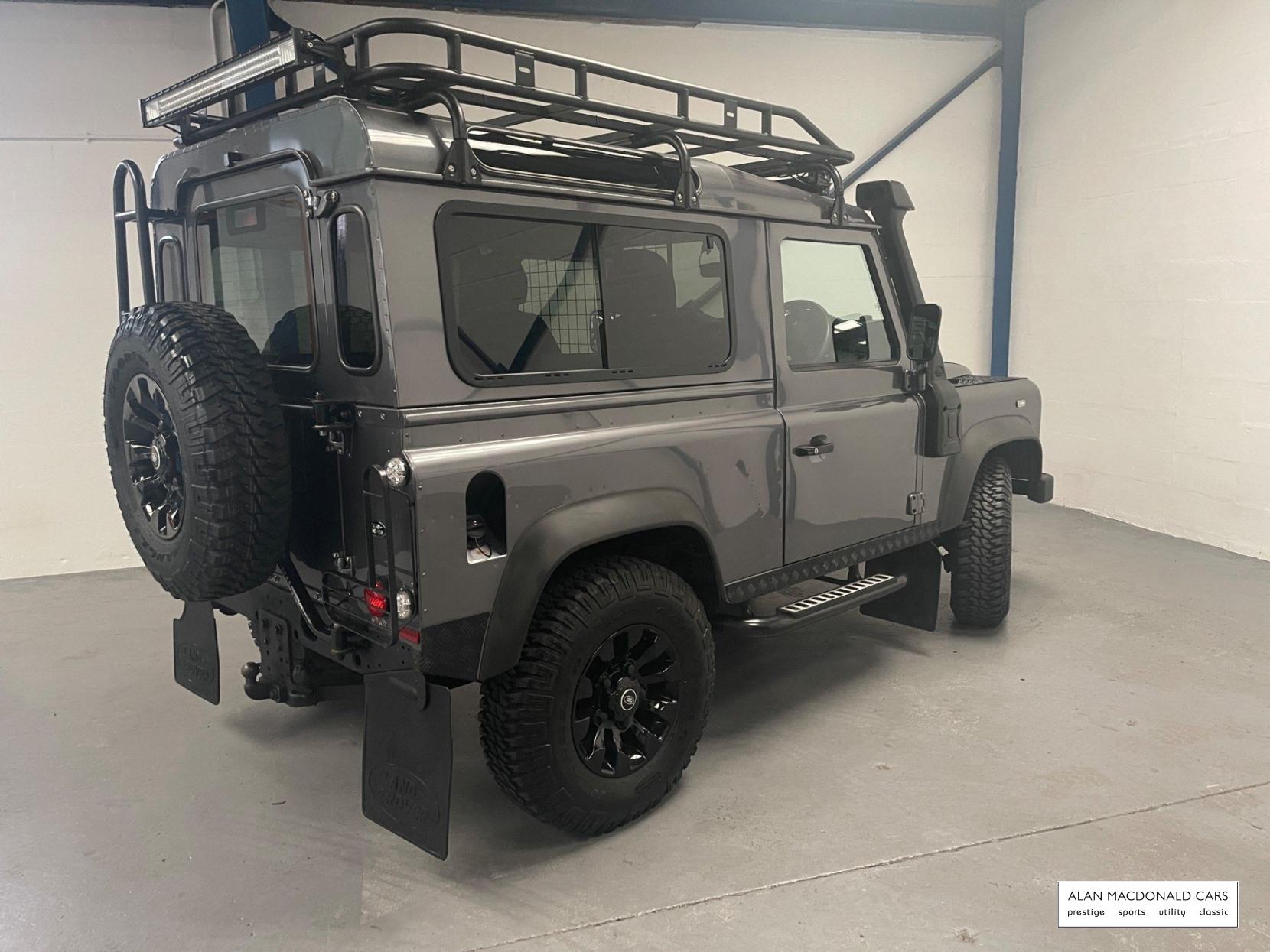 Land Rover Defender 90 2.2 TDCi Hard Top 4WD SWB Euro 5 3dr