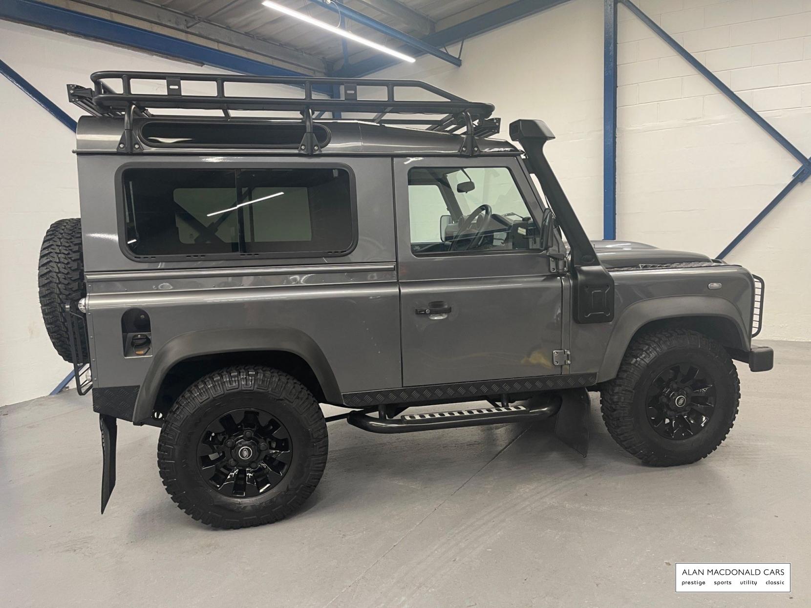 Land Rover Defender 90 2.2 TDCi Hard Top 4WD SWB Euro 5 3dr