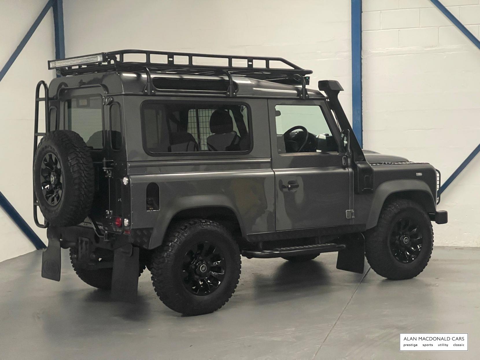 Land Rover Defender 90 2.2 TDCi Hard Top 4WD SWB Euro 5 3dr