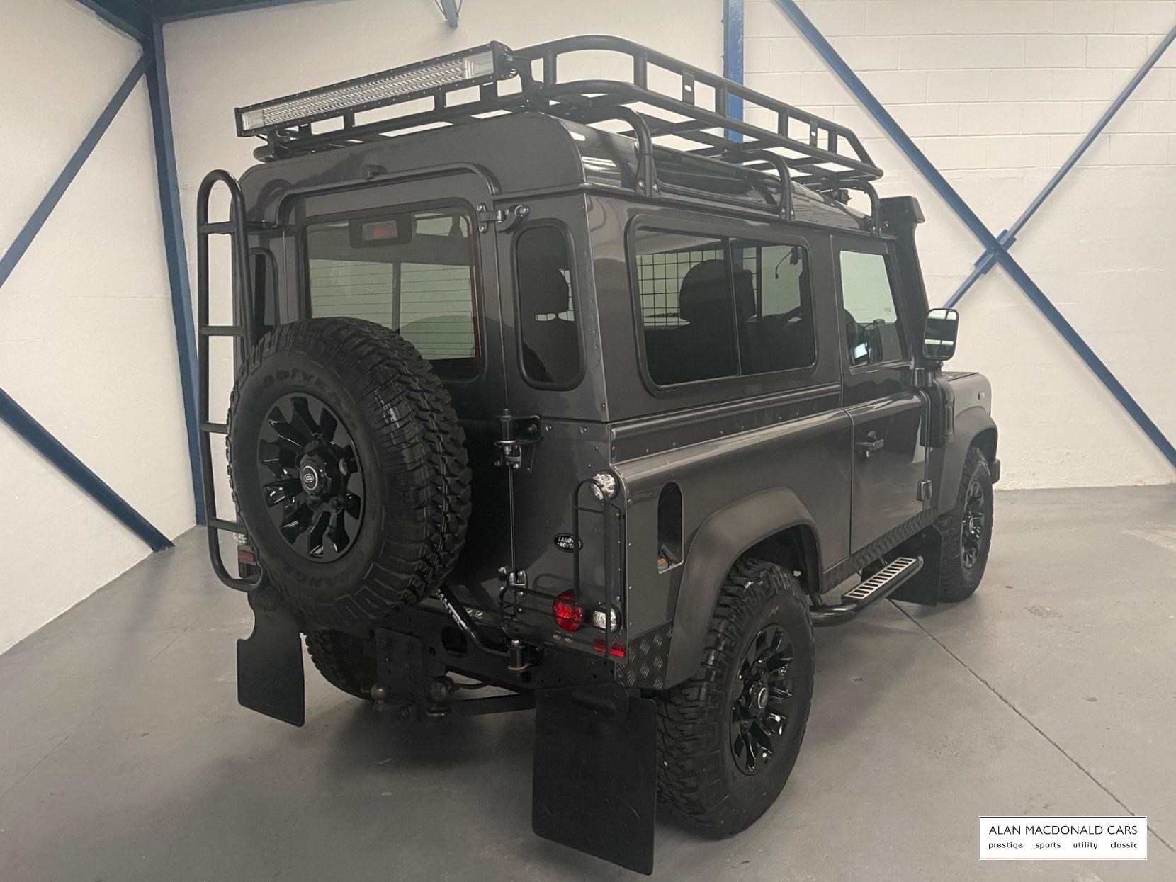 Land Rover Defender 90 2.2 TDCi Hard Top 4WD SWB Euro 5 3dr