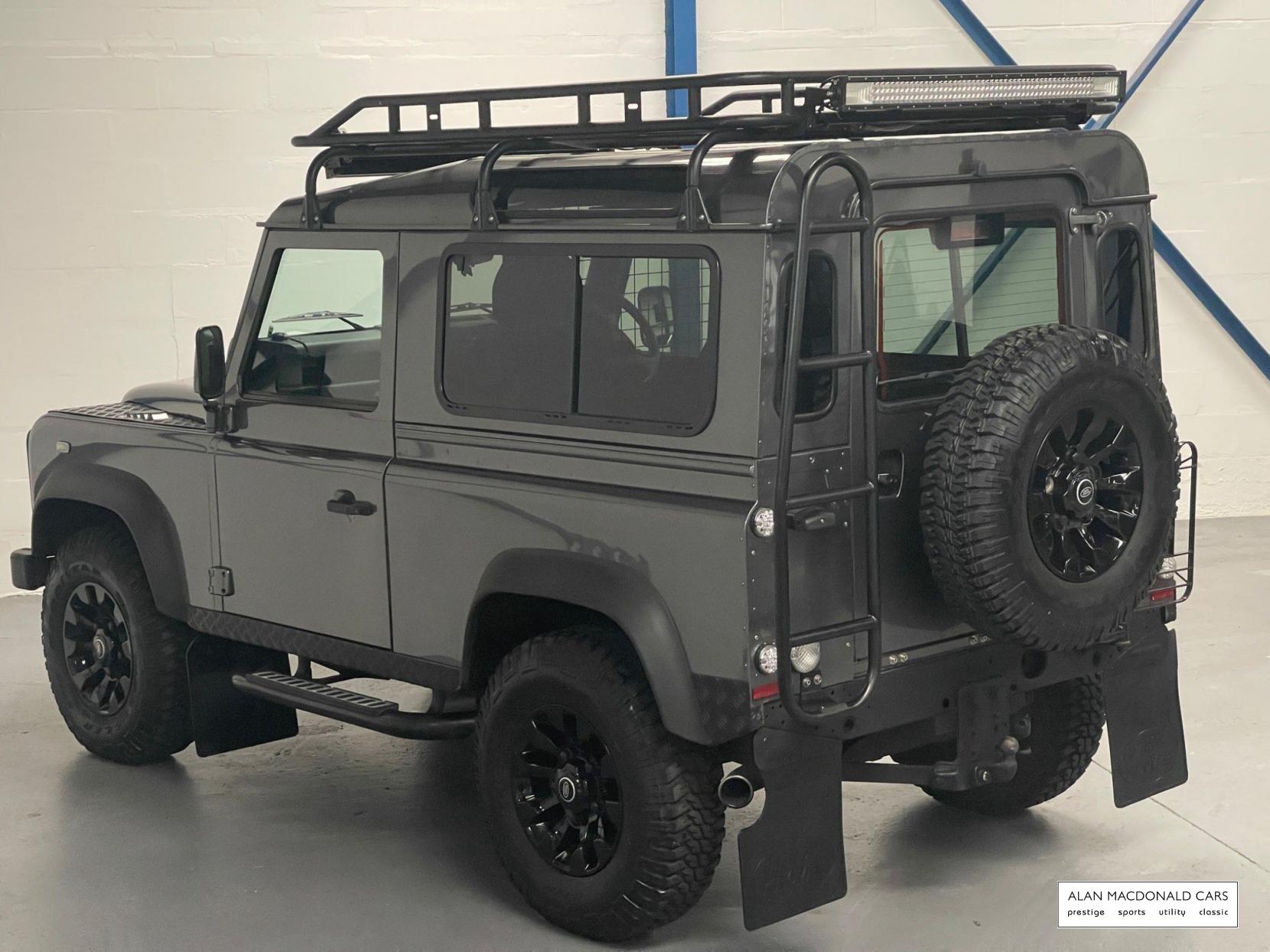 Land Rover Defender 90 2.2 TDCi Hard Top 4WD SWB Euro 5 3dr