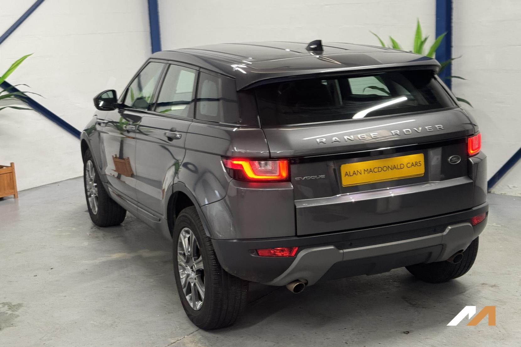 Land Rover Range Rover Evoque 2.0 TD4 SE Tech SUV 5dr Diesel Auto 4WD Euro 6 (s/s) (180 ps)
