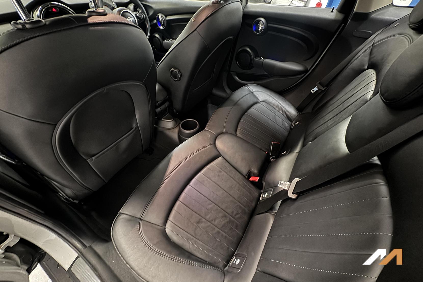 MINI Hatch 1.5 Cooper Hatchback 5dr Petrol Auto Euro 6 (s/s) (136 ps)