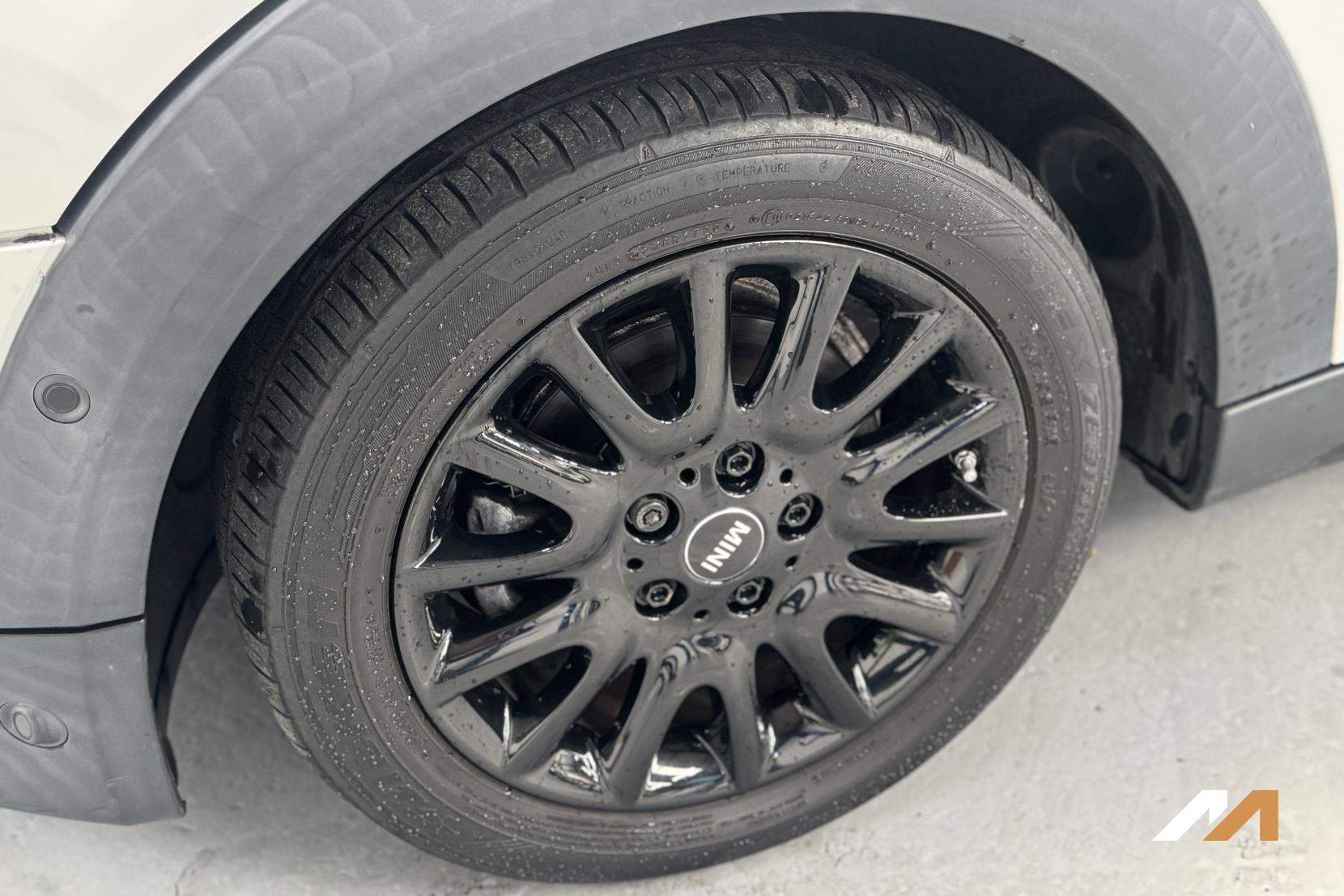 MINI Hatch 1.5 Cooper Hatchback 5dr Petrol Auto Euro 6 (s/s) (136 ps)