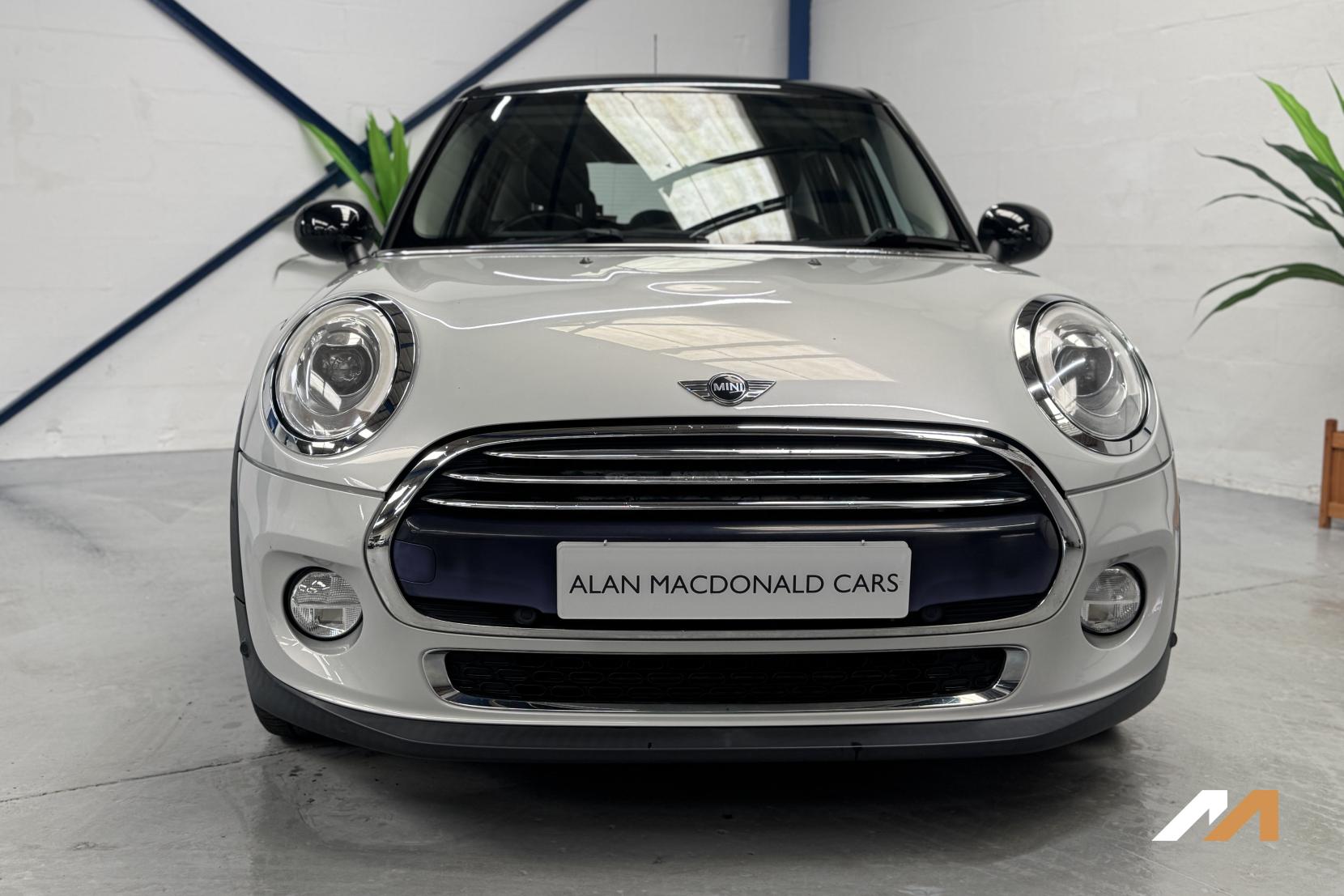 MINI Hatch 1.5 Cooper Hatchback 5dr Petrol Auto Euro 6 (s/s) (136 ps)