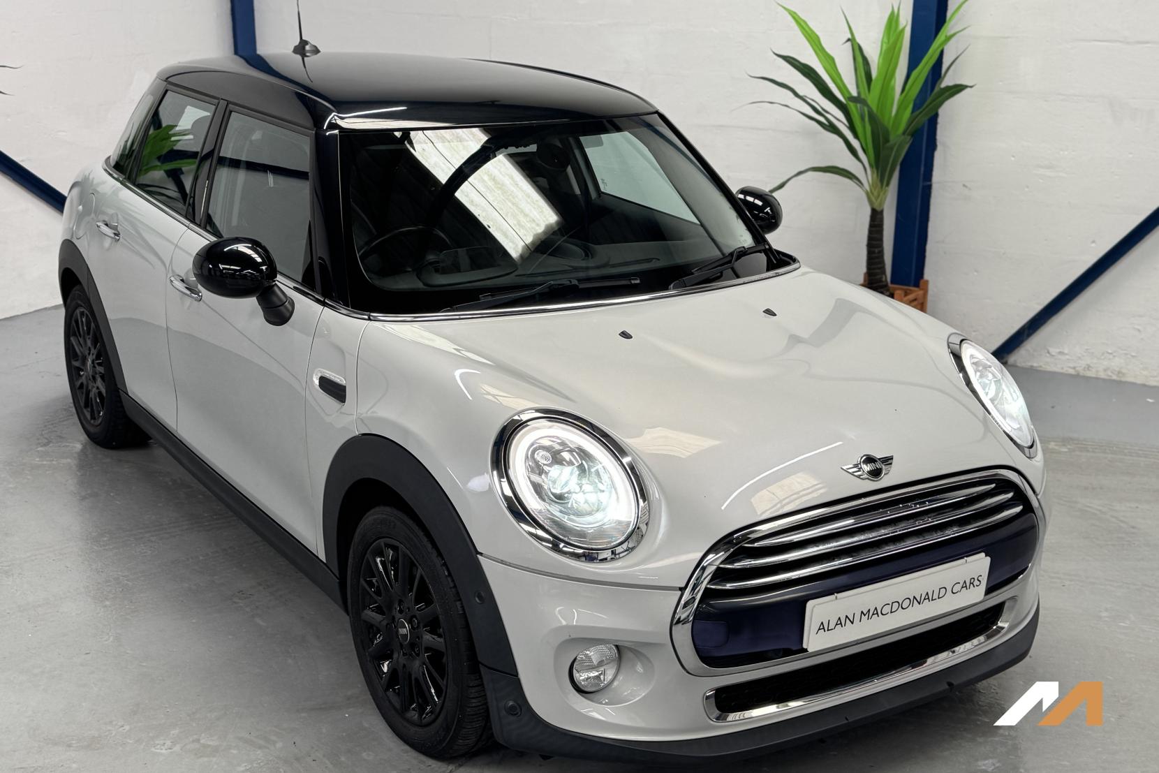 MINI Hatch 1.5 Cooper Hatchback 5dr Petrol Auto Euro 6 (s/s) (136 ps)