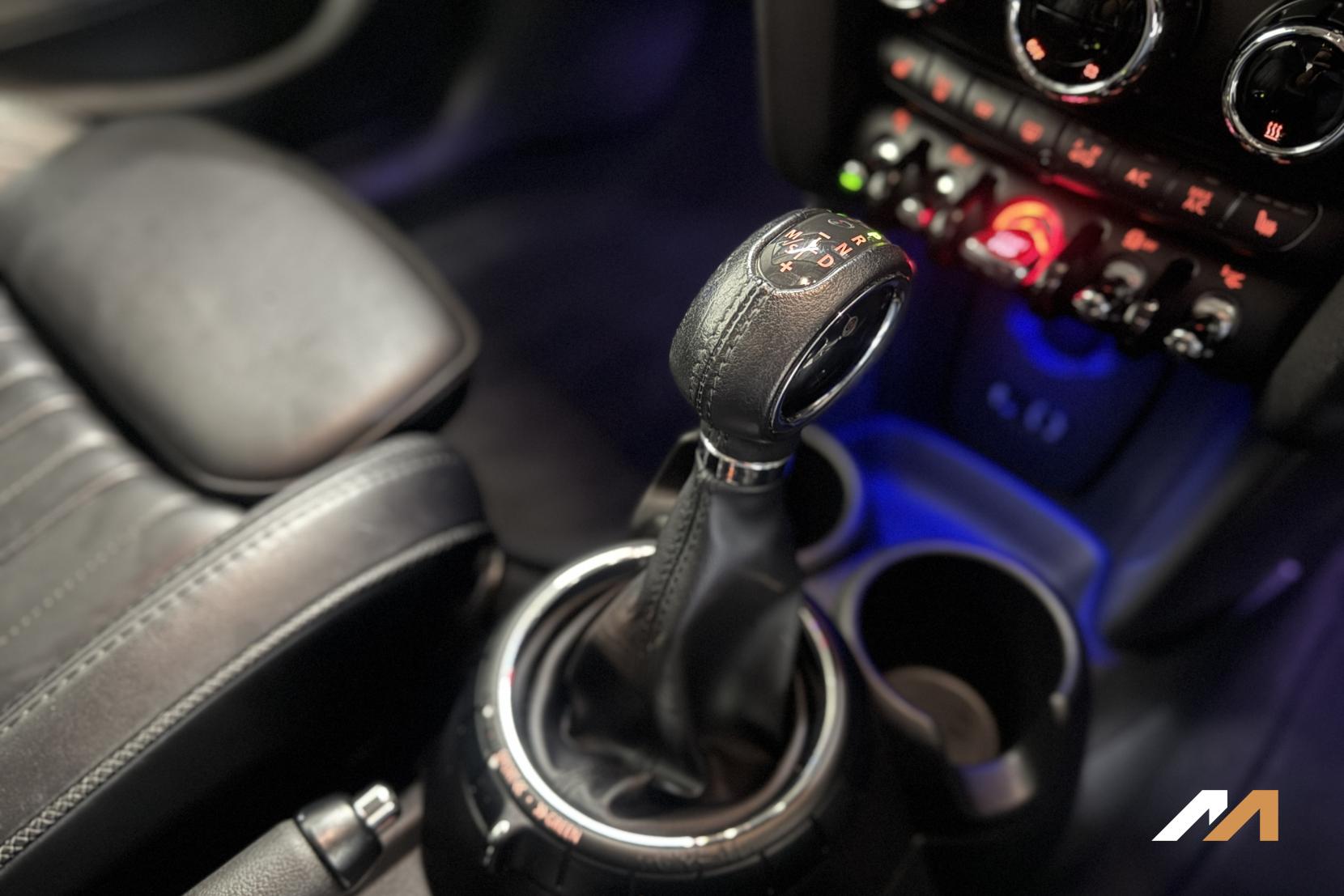 MINI Hatch 1.5 Cooper Hatchback 5dr Petrol Auto Euro 6 (s/s) (136 ps)