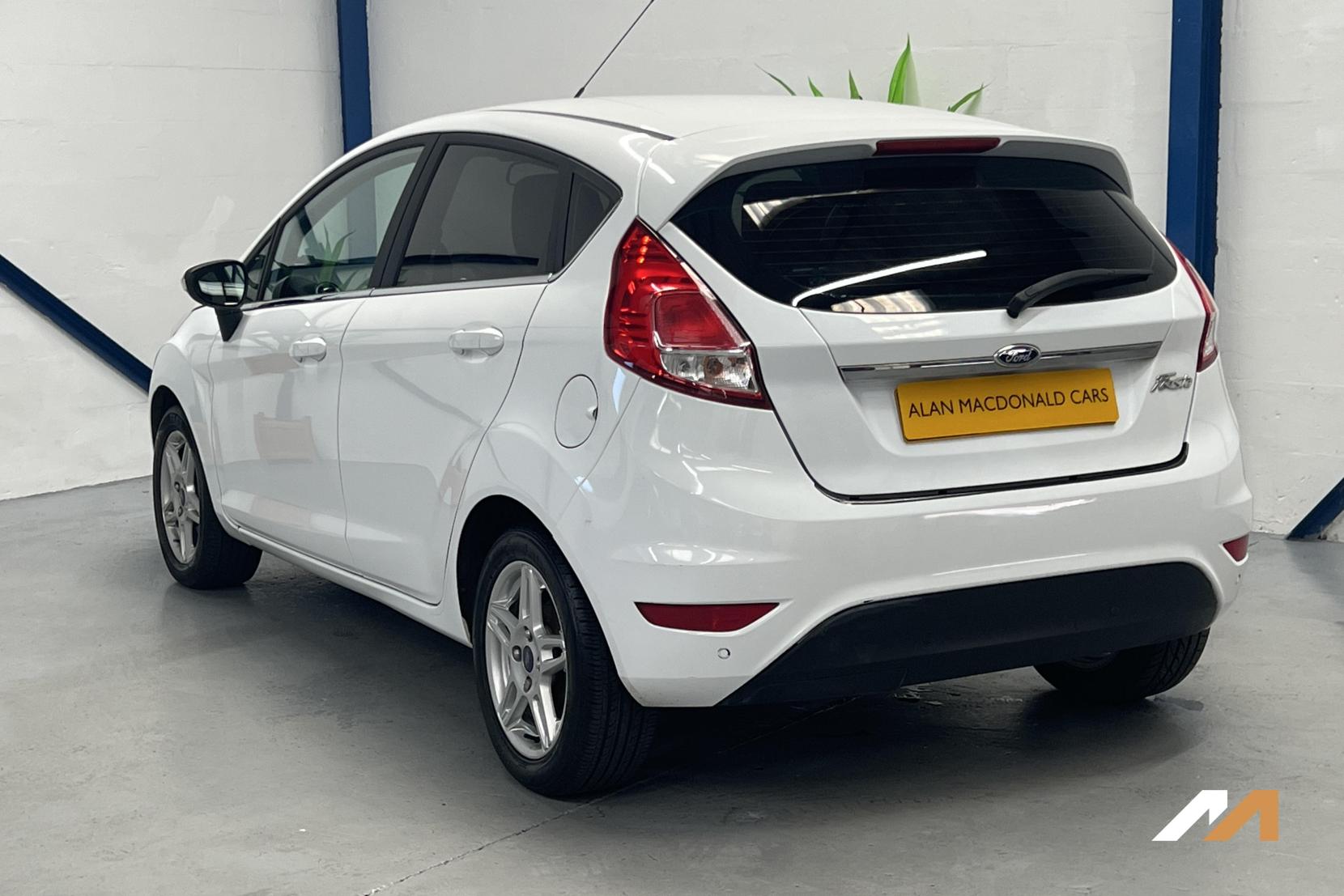 Ford Fiesta 1.25 Zetec Hatchback 5dr Petrol Manual Euro 5 (82 ps)