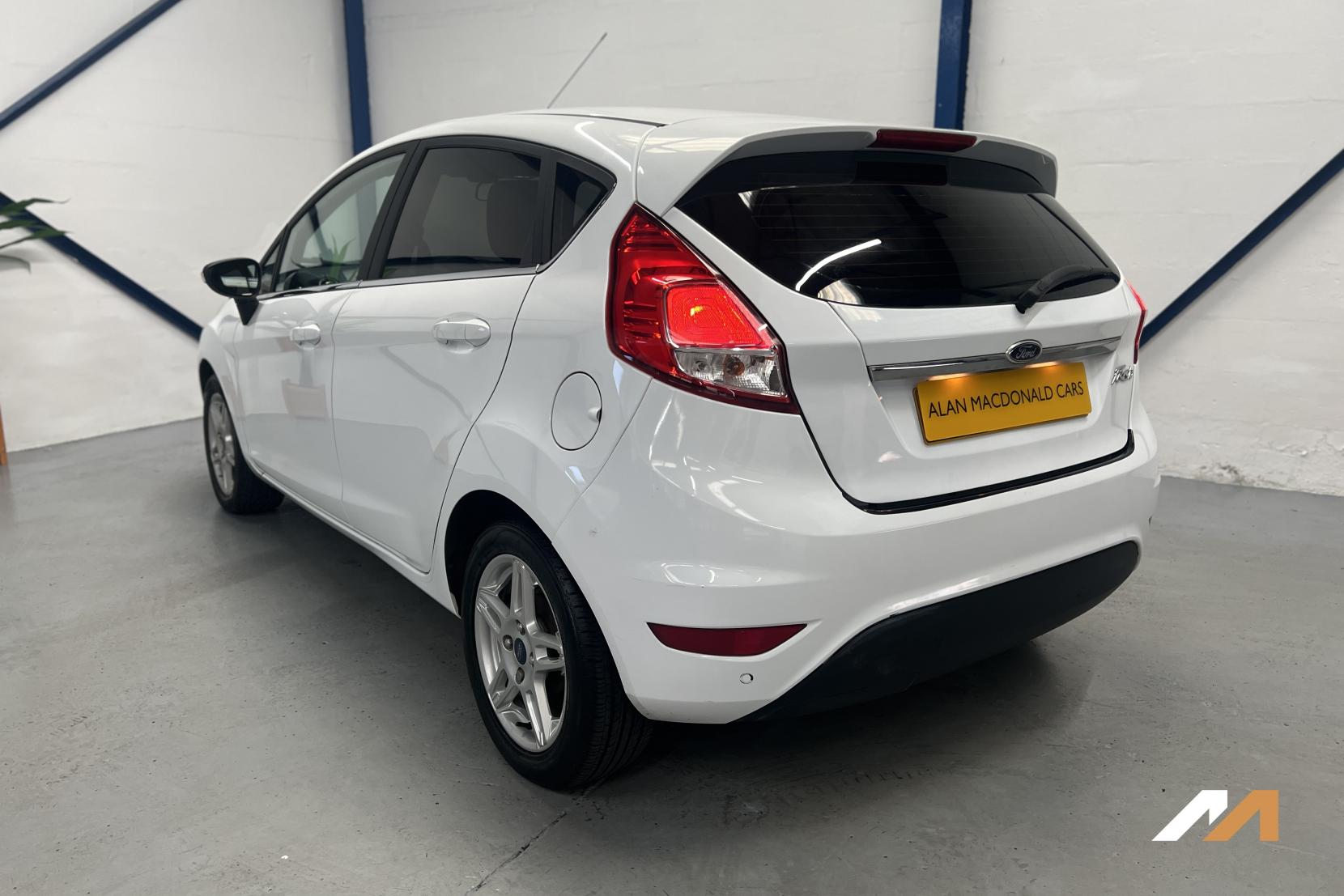 Ford Fiesta 1.25 Zetec Hatchback 5dr Petrol Manual Euro 5 (82 ps)