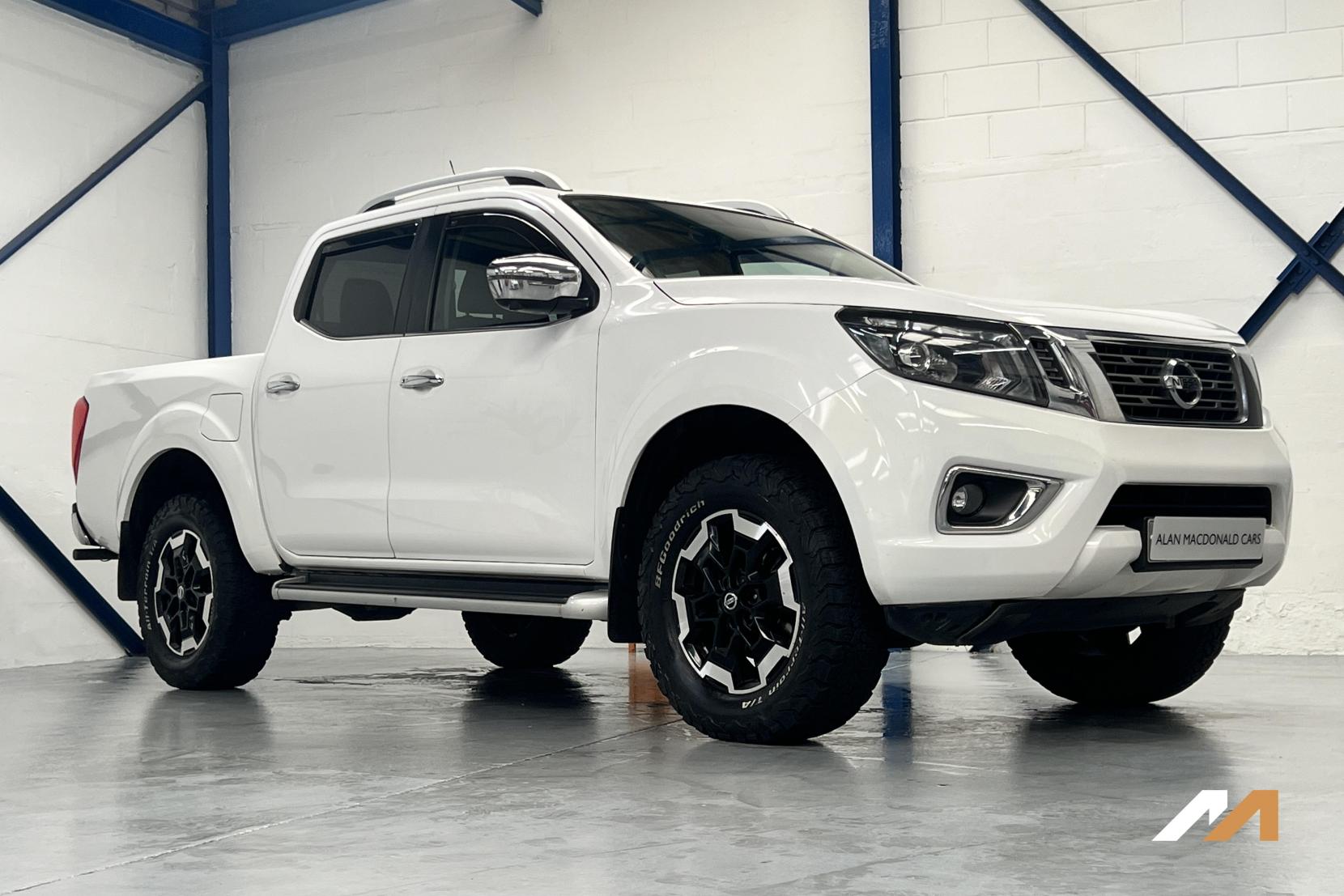 Nissan Navara 2.3 dCi Tekna Pickup 4dr Diesel Auto 4WD Euro 6 (190 ps)