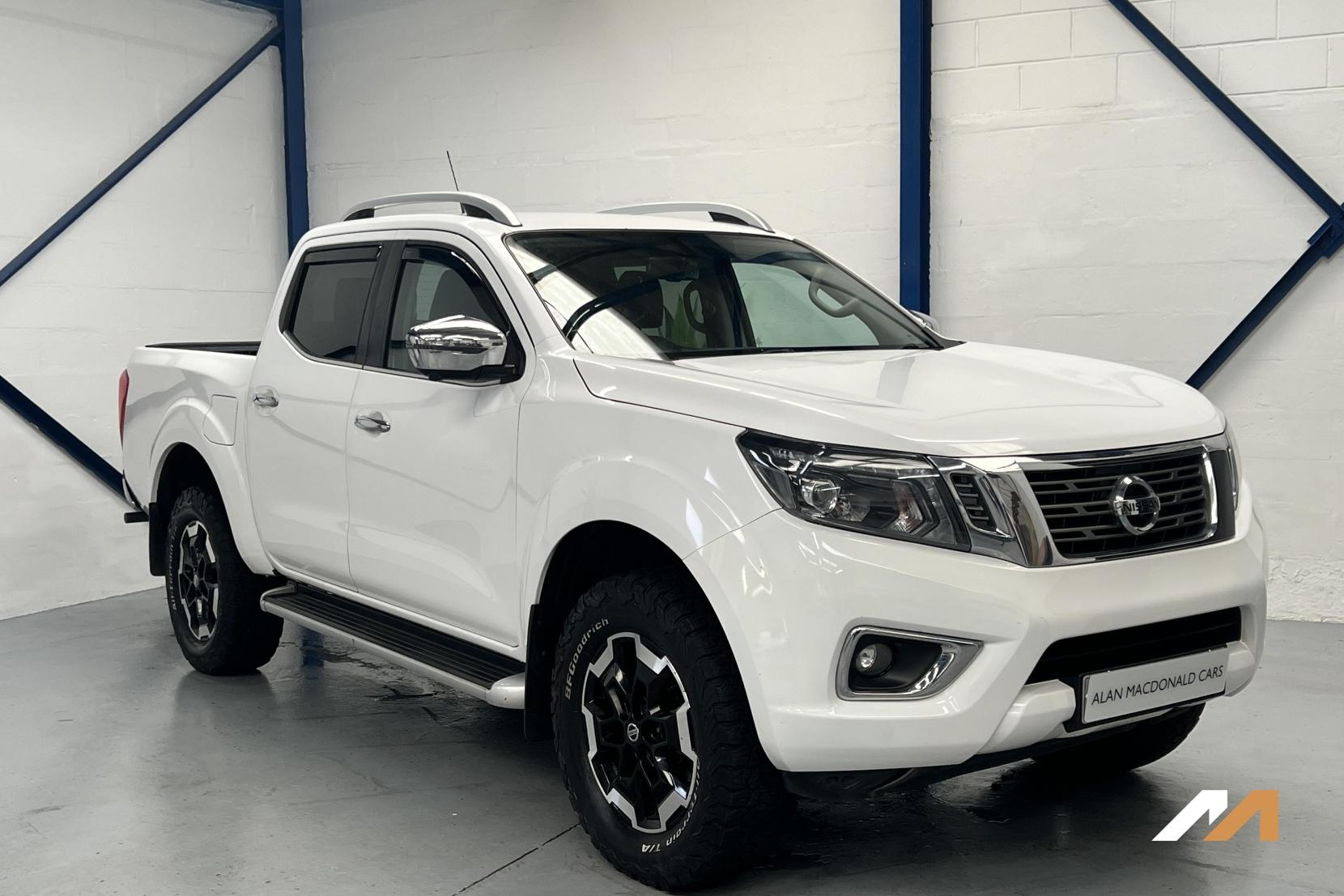 Nissan Navara 2.3 dCi Tekna Pickup 4dr Diesel Auto 4WD Euro 6 (190 ps)