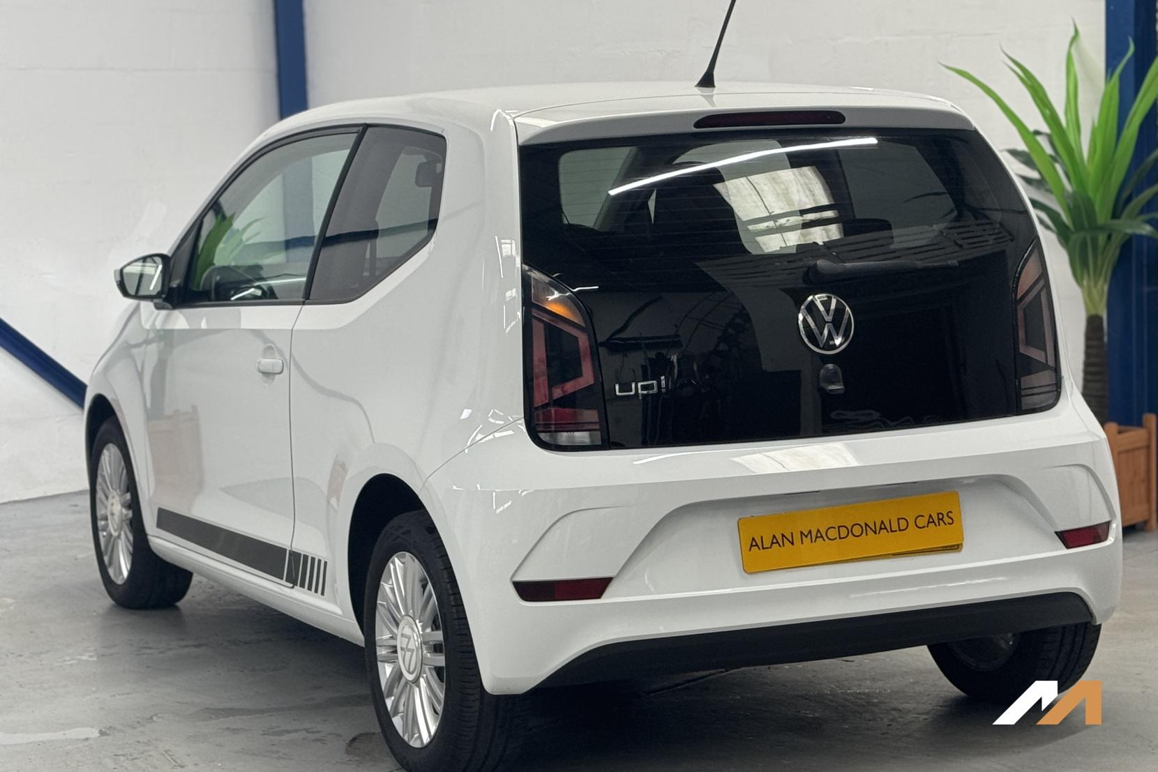 Volkswagen up! 1.0 up! Hatchback 3dr Petrol Manual Euro 6 (s/s) (65 ps)