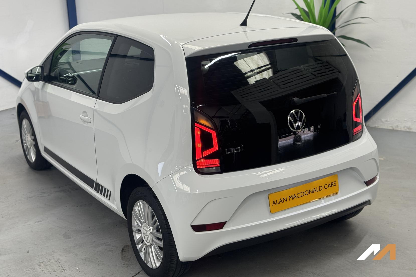 Volkswagen up! 1.0 up! Hatchback 3dr Petrol Manual Euro 6 (s/s) (65 ps)