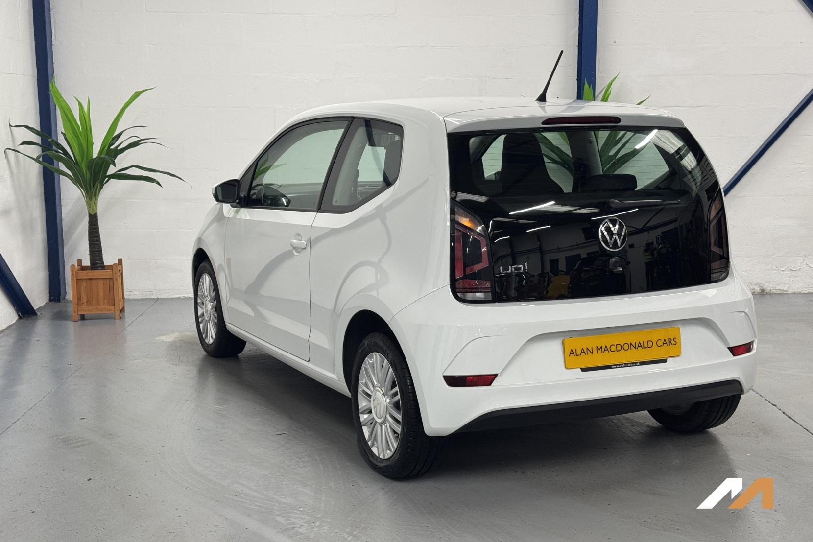 Volkswagen up! 1.0 up! Hatchback 3dr Petrol Manual Euro 6 (s/s) (65 ps)