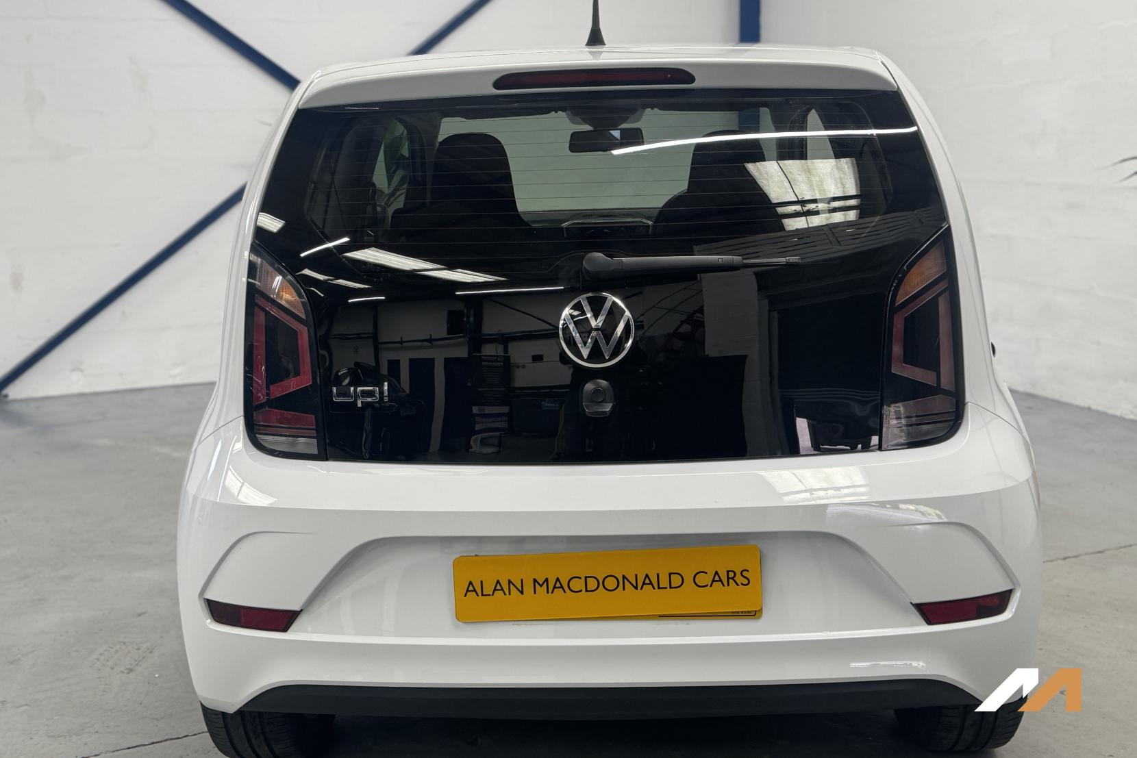 Volkswagen up! 1.0 up! Hatchback 3dr Petrol Manual Euro 6 (s/s) (65 ps)