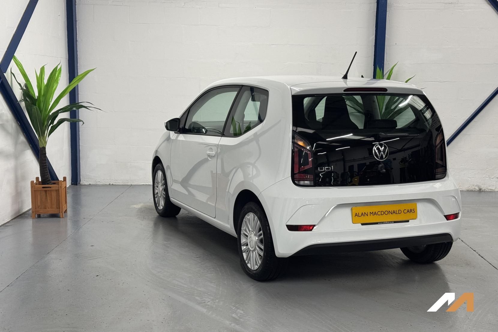 Volkswagen up! 1.0 up! Hatchback 3dr Petrol Manual Euro 6 (s/s) (65 ps)