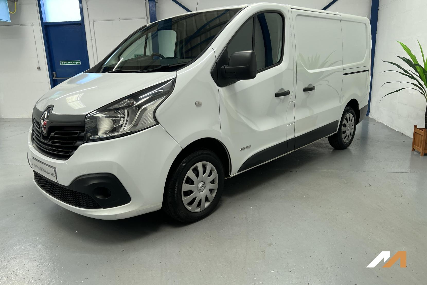 Renault Trafic 1.6 dCi 27 Business+ Panel Van 5dr Diesel Manual SWB Standard Roof Euro 5 (115 ps)