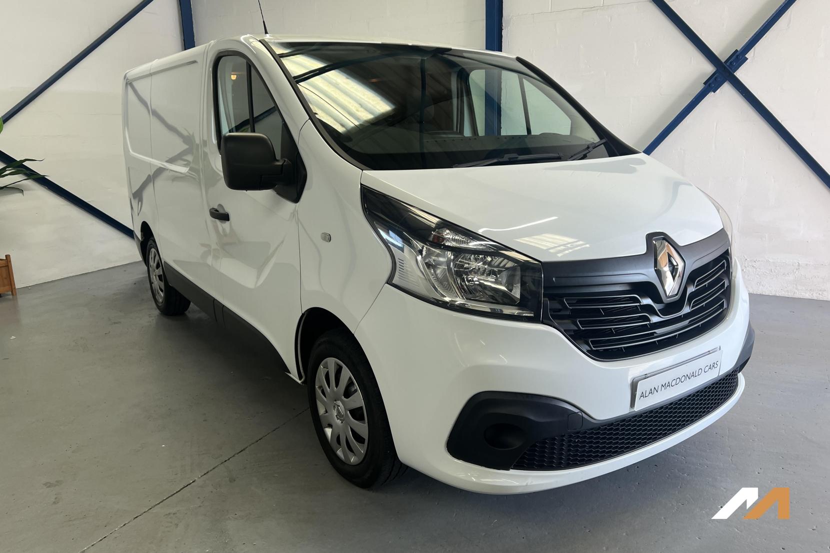 Renault Trafic 1.6 dCi 27 Business+ Panel Van 5dr Diesel Manual SWB Standard Roof Euro 5 (115 ps)