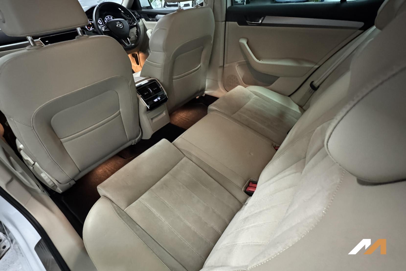 Skoda Superb 2.0 TDI SE L Executive Hatchback 5dr Diesel DSG Euro 6 (s/s) (150 ps)