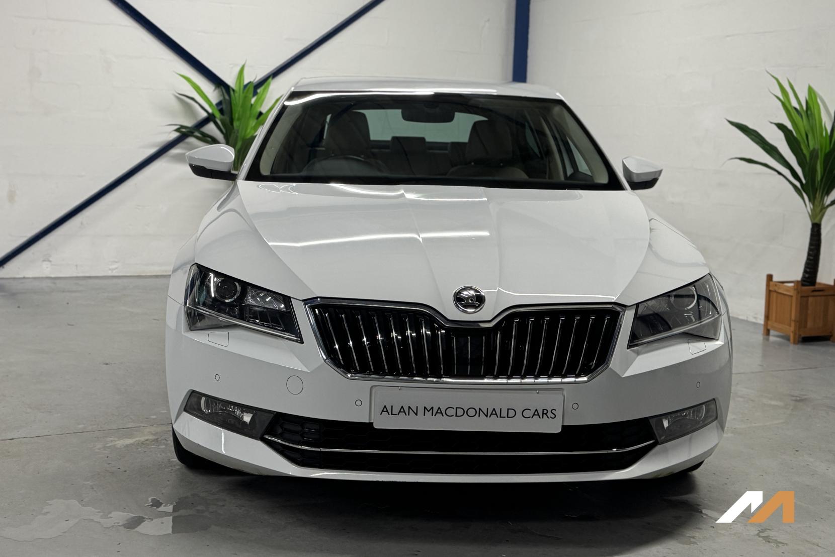 Skoda Superb 2.0 TDI SE L Executive Hatchback 5dr Diesel DSG Euro 6 (s/s) (150 ps)
