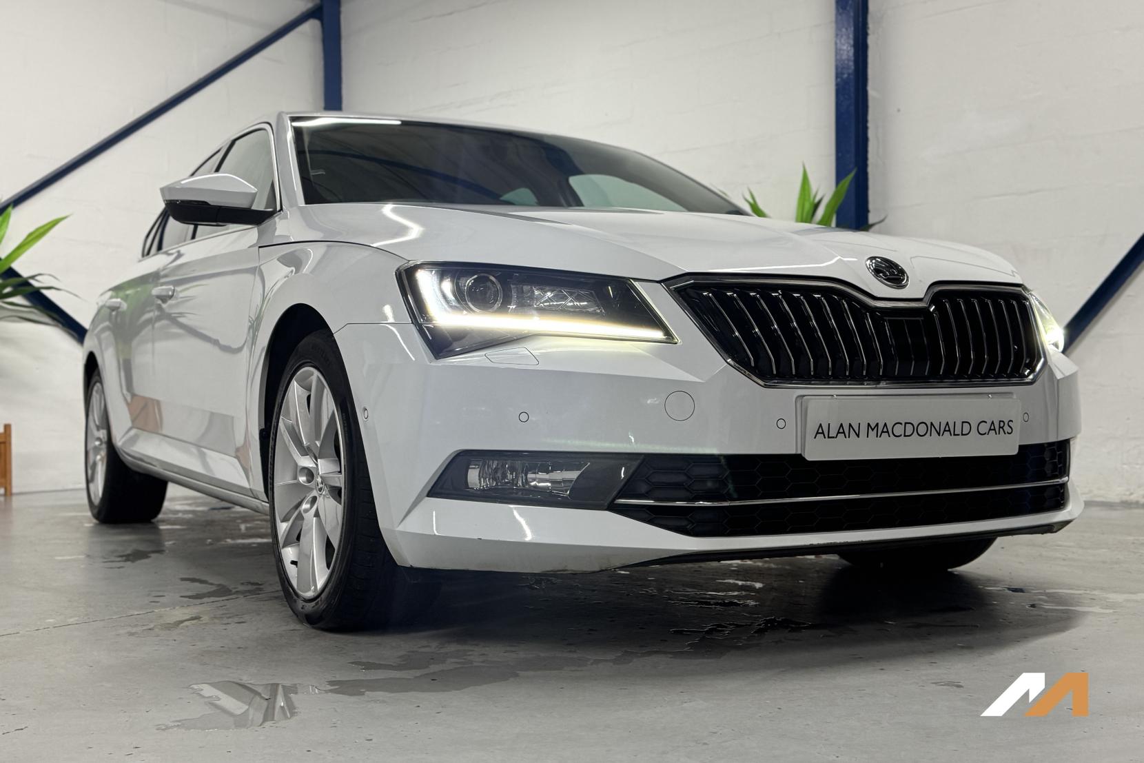 Skoda Superb 2.0 TDI SE L Executive Hatchback 5dr Diesel DSG Euro 6 (s/s) (150 ps)