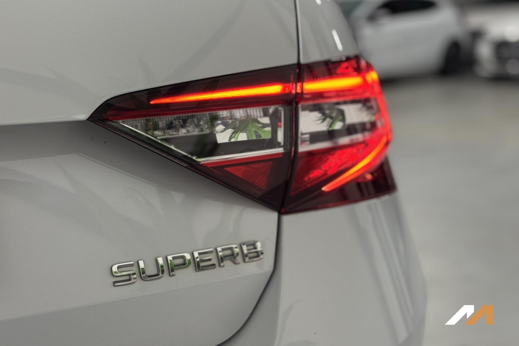 Skoda Superb 2.0 TDI SE L Executive Hatchback 5dr Diesel DSG Euro 6 (s/s) (150 ps)