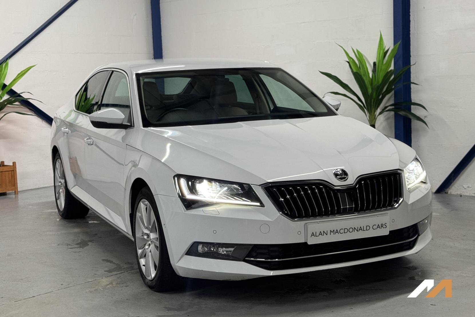 Skoda Superb 2.0 TDI SE L Executive Hatchback 5dr Diesel DSG Euro 6 (s/s) (150 ps)