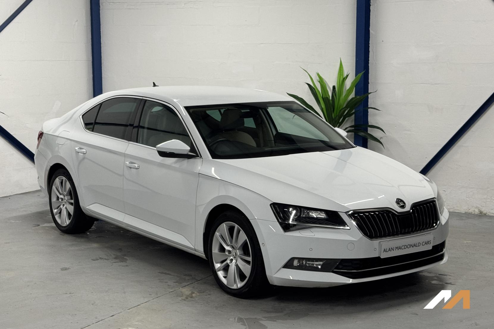 Skoda Superb 2.0 TDI SE L Executive Hatchback 5dr Diesel DSG Euro 6 (s/s) (150 ps)