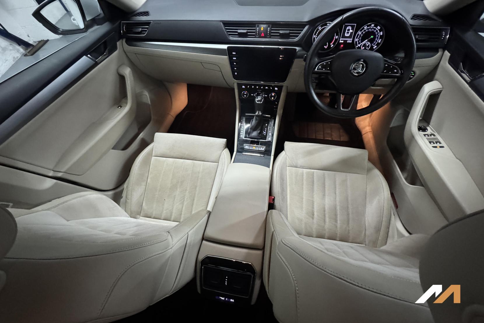 Skoda Superb 2.0 TDI SE L Executive Hatchback 5dr Diesel DSG Euro 6 (s/s) (150 ps)